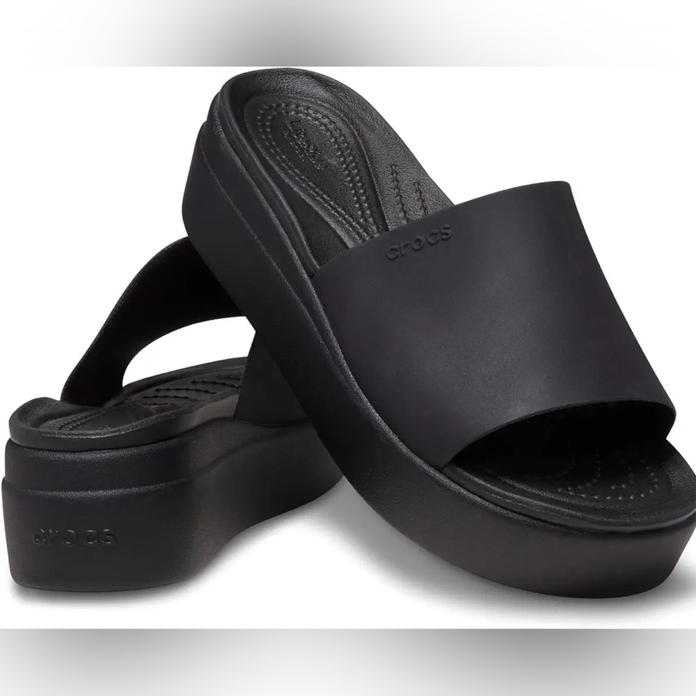 NWOT. Croc Brookyln Slide Sandal Size 8